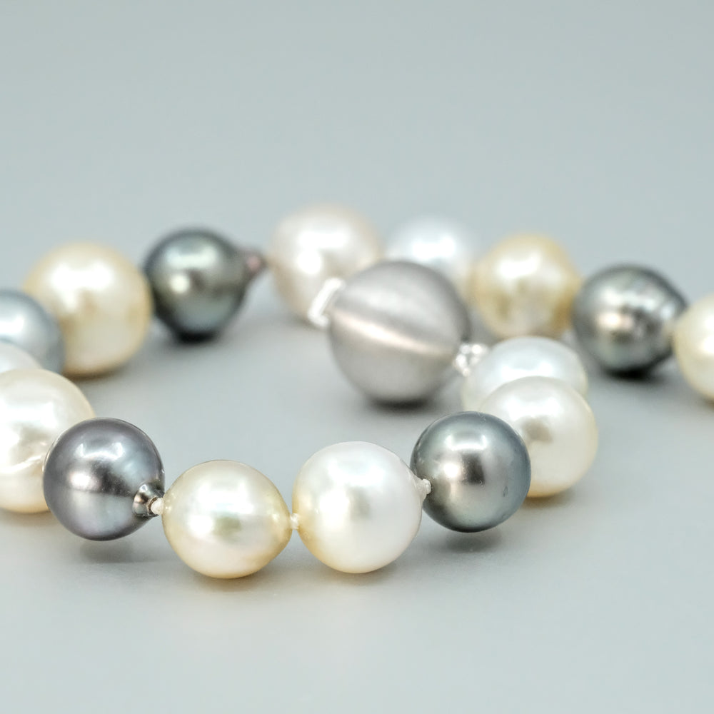 
                      
                        'Strand' Tahitain Baroque Pearl Bracelet
                      
                    