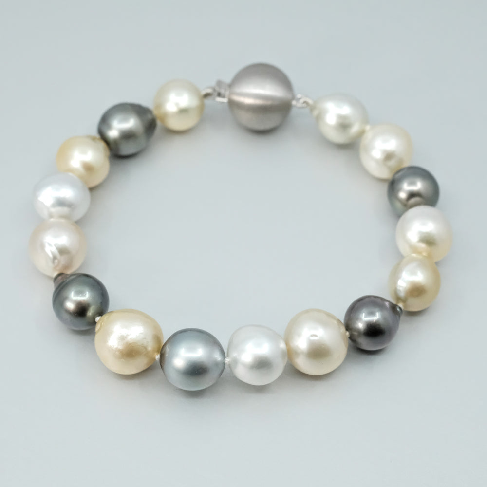 
                      
                        'Strand' Tahitain Baroque Pearl Bracelet
                      
                    