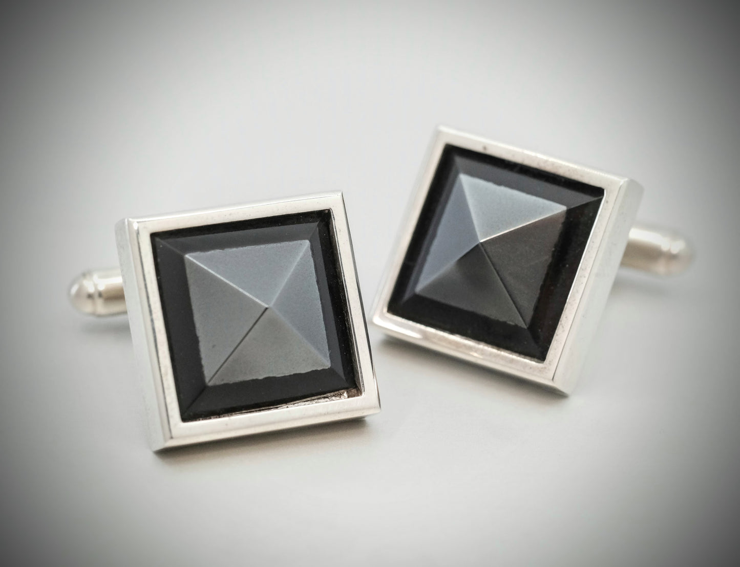 'Carmine' Onyx and Haematite Cufflinks in silver