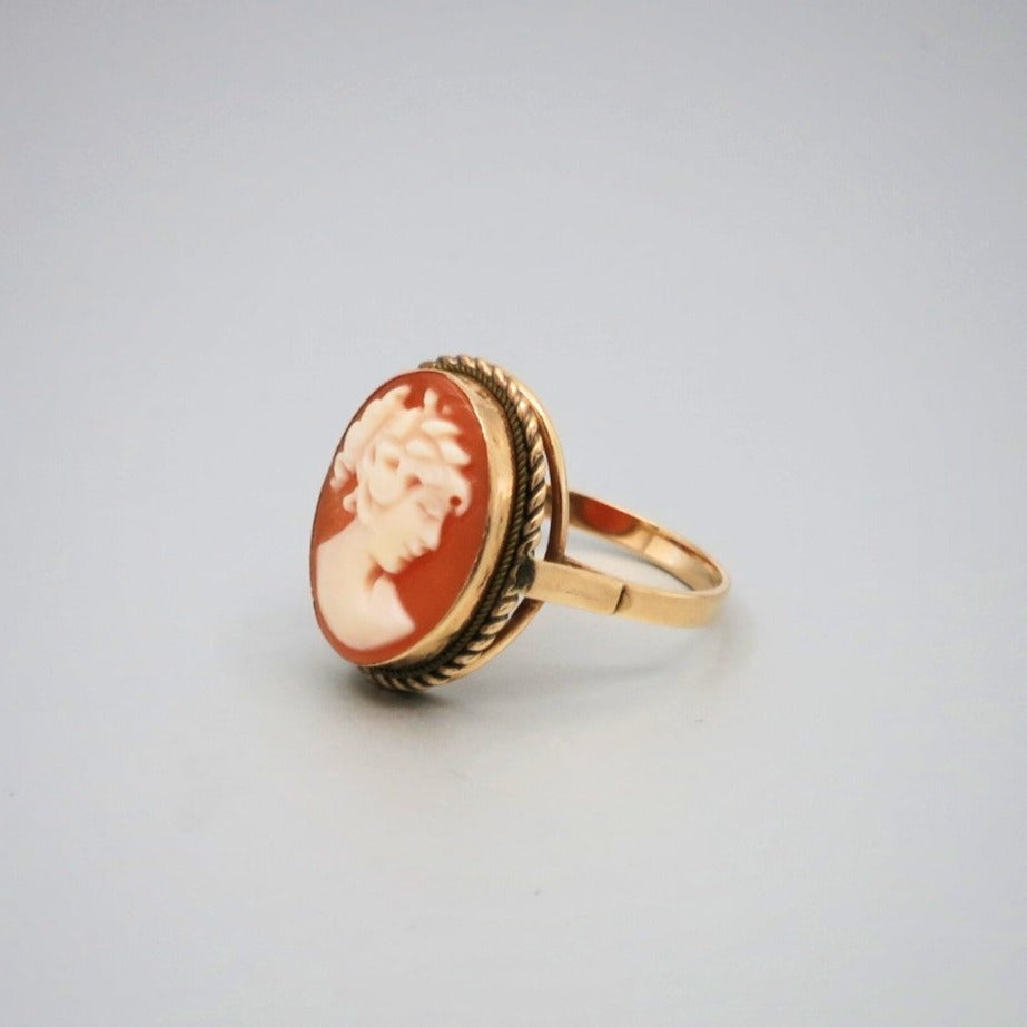 Cameo Ring