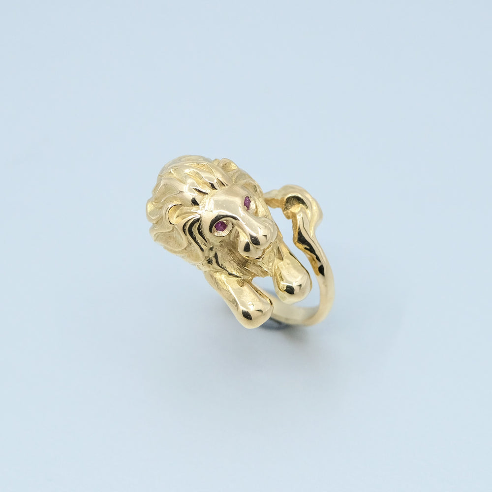 
                      
                        Lion shaped ring
                      
                    