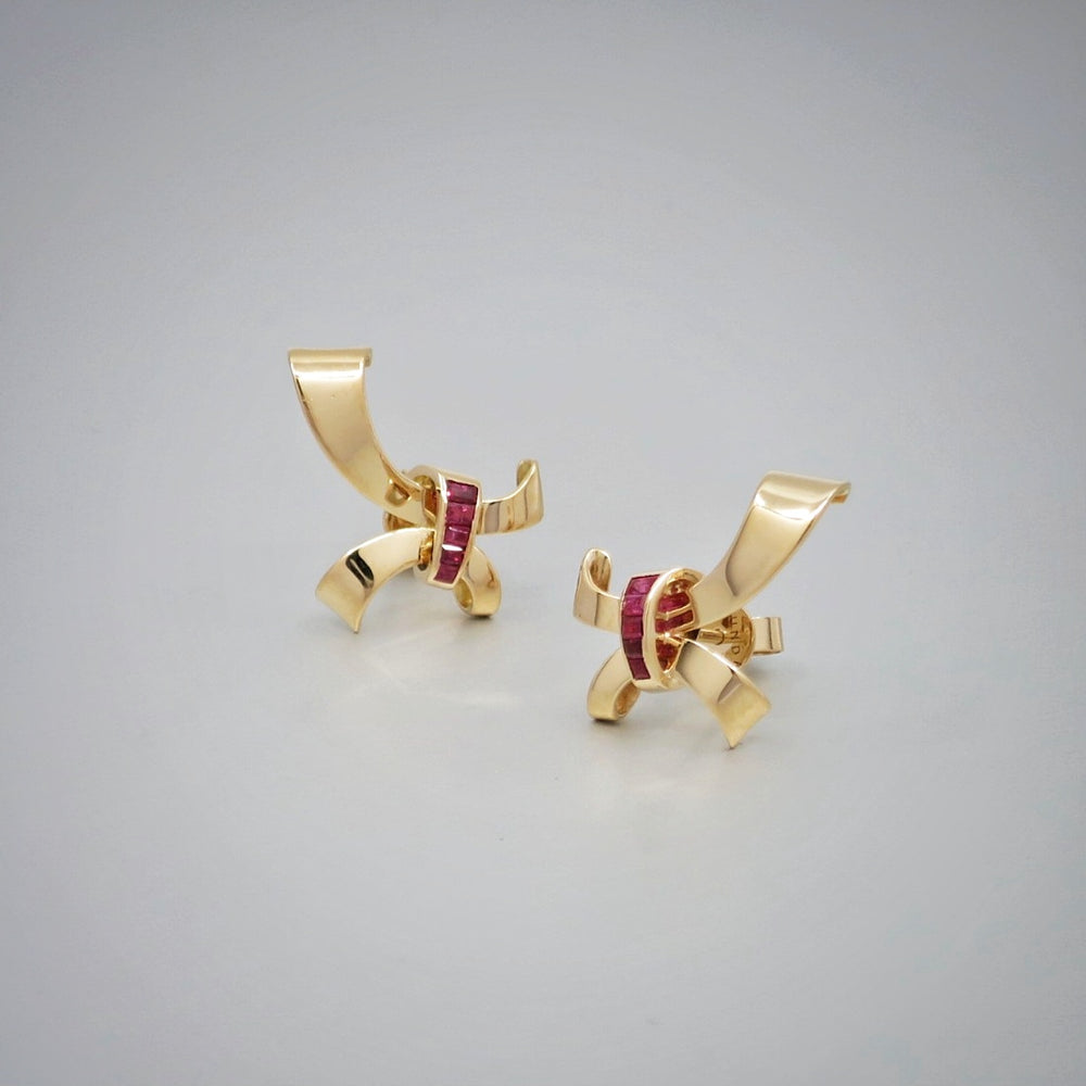 
                      
                        Ribbon Ruby Yellow gold Earrings
                      
                    