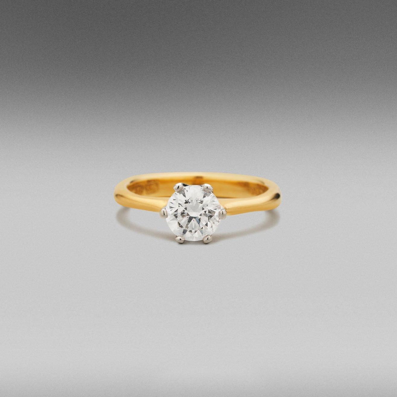 BUNDA Solitaire Diamond Ring