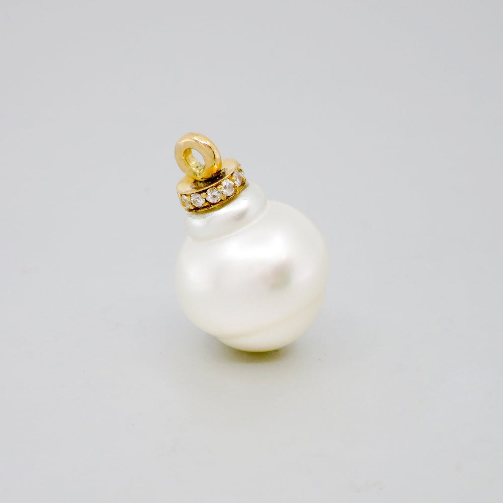 'Dorado' White Baroque Pearl Pendant