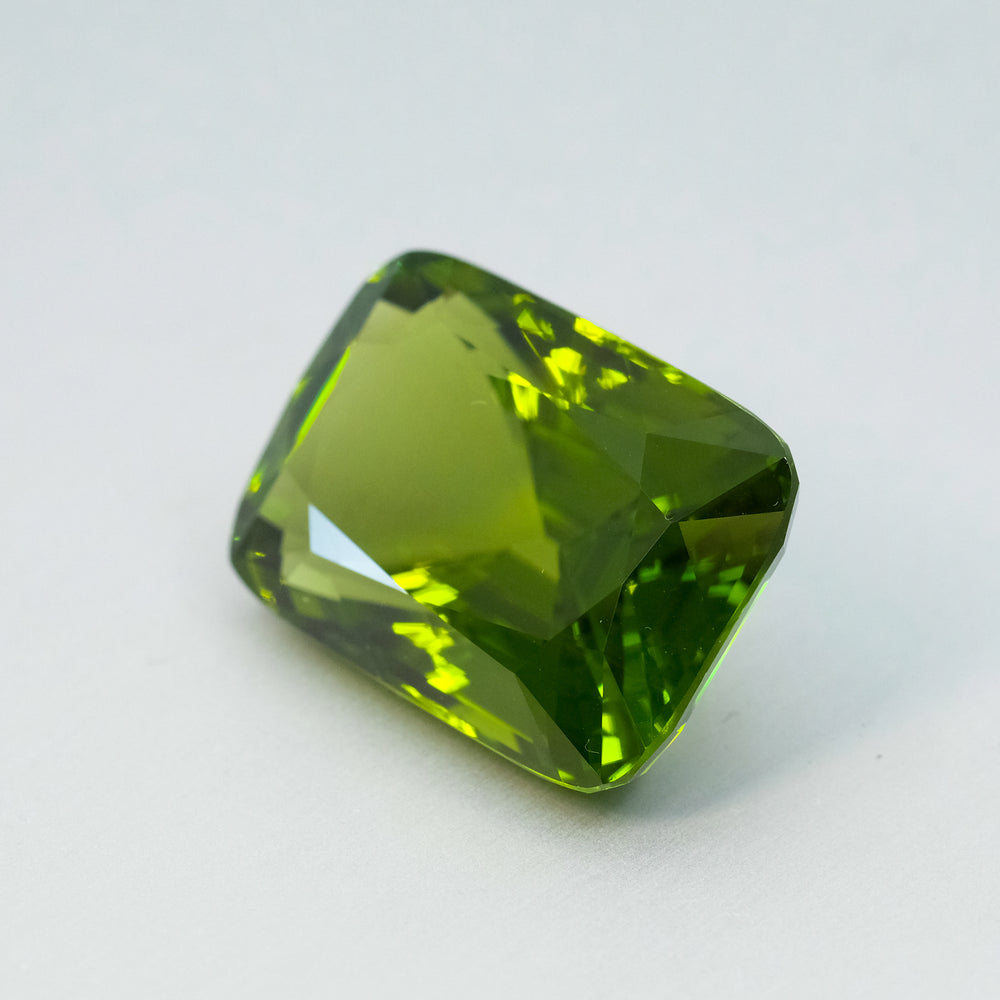 
                      
                        Loose Peridot - Cushion cut - 62.50cts
                      
                    