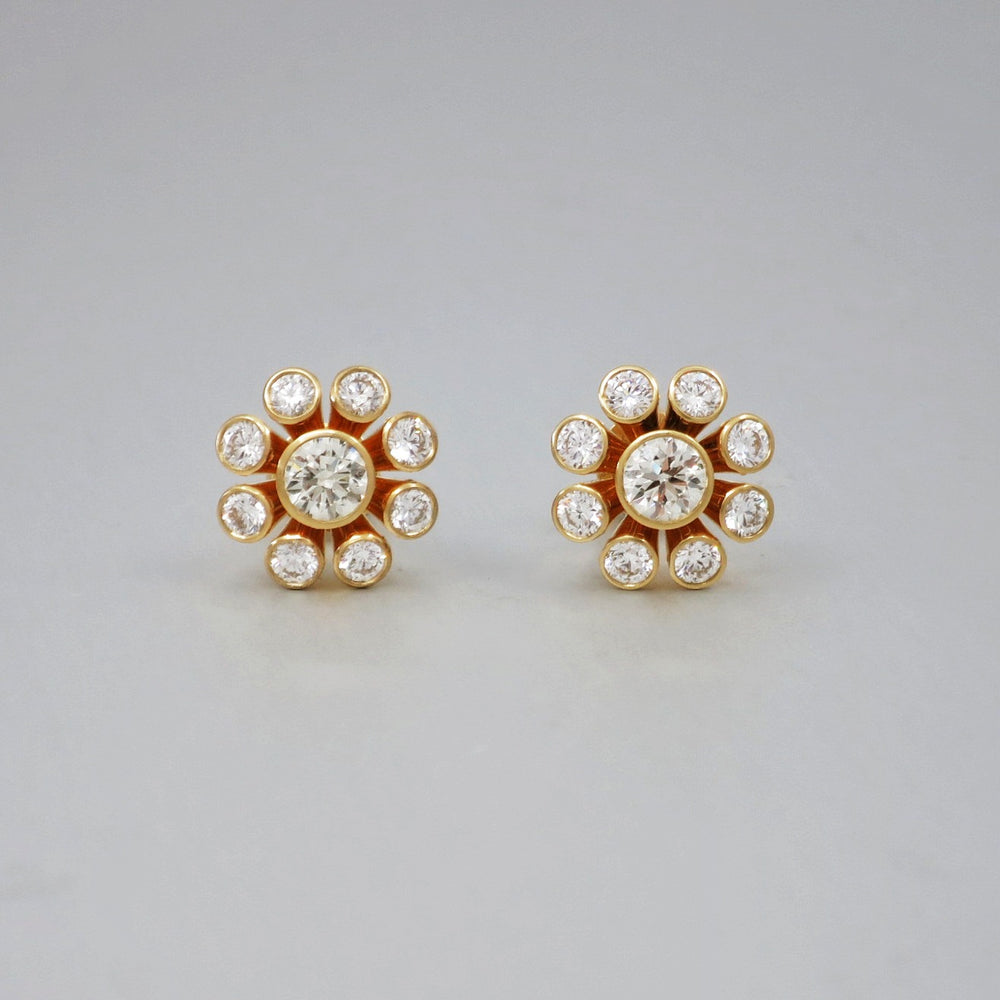 
                      
                        'Seren' Diamond Stud Earrings in yellow gold
                      
                    