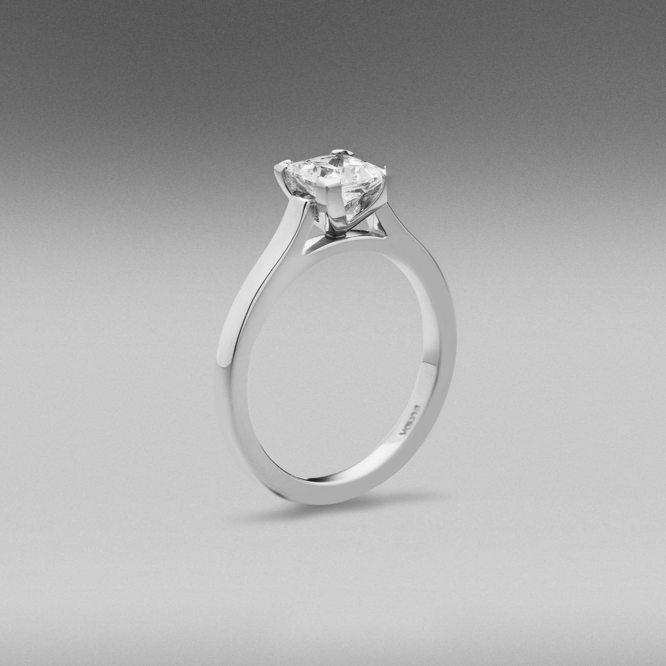 'Vela' Diamond ring