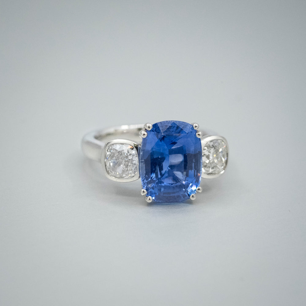 'Volans' Sapphire & Diamond Ring