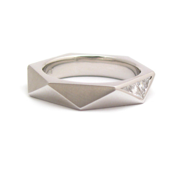 
                      
                        A Couture Facet Diamond ring
                      
                    