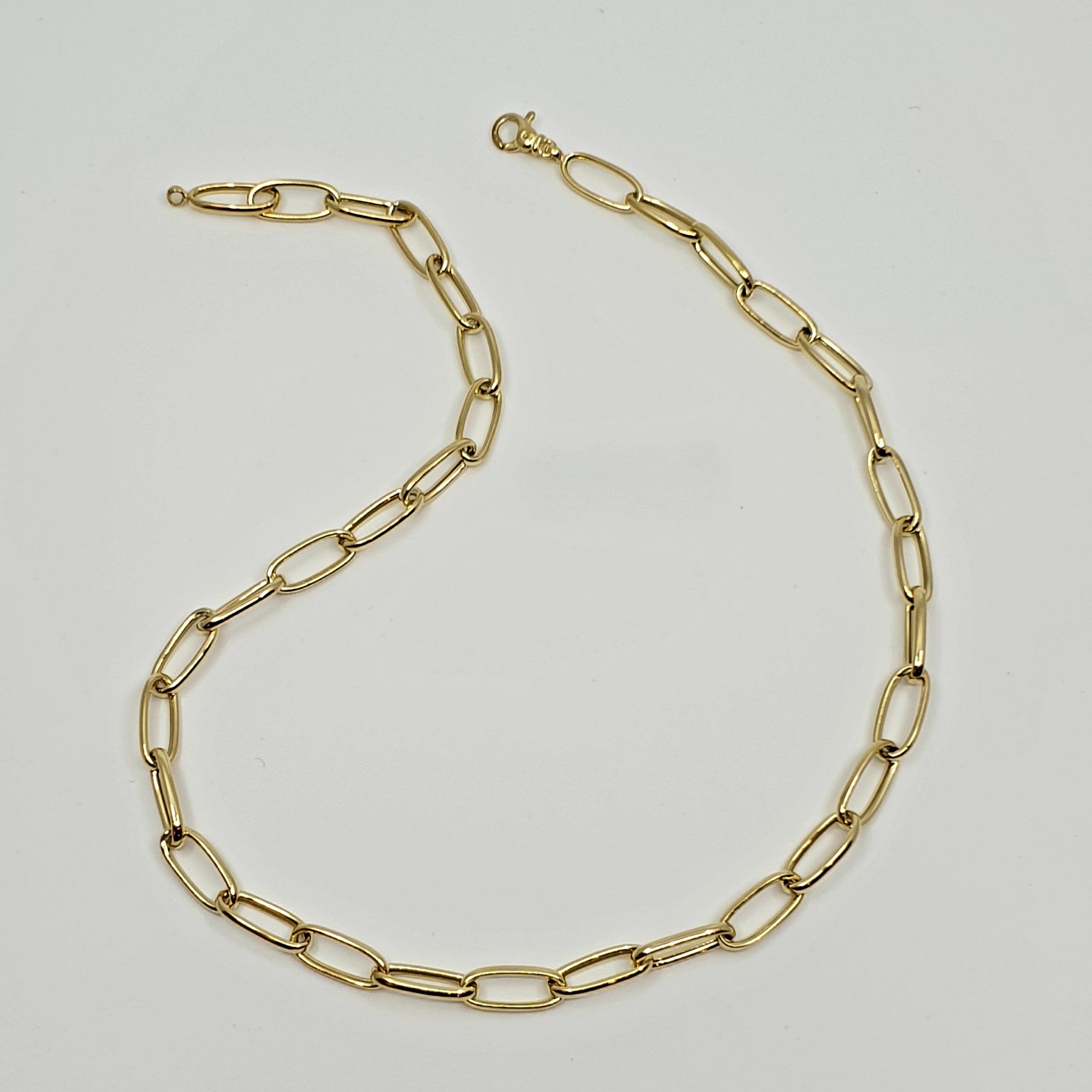 A super elegant long chain necklace that will instantly elevate your look. Timeless and classy, this necklace can be worn layered or on its own. Made in sterling silver with silver or gold finish.