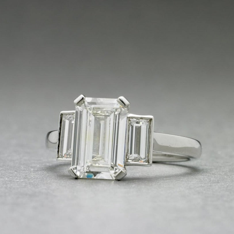 'Volans' Diamond Ring in Platinum