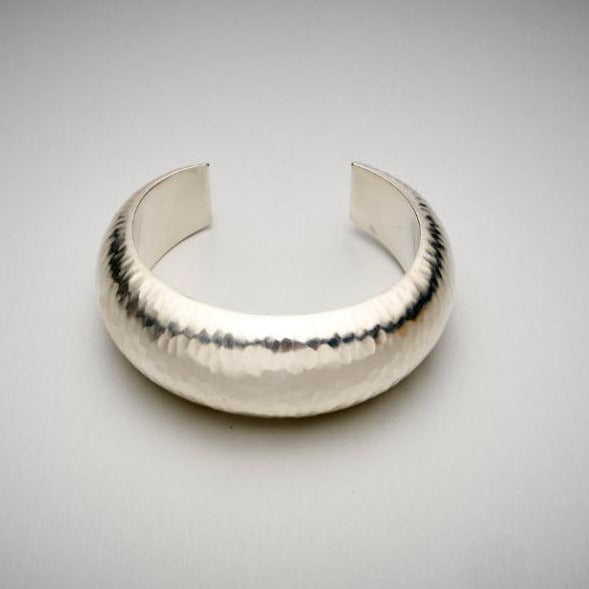 'Hammer' Bangle in Polished Finished Silver